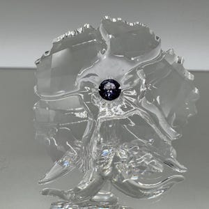 Swarovski Amur Flower Renewal gift - Swarovski Crystal flower - Amur flower - Boxed