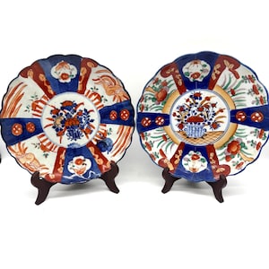 Antique Imari Porcelain Plates: Hand-Painted Floral, Meiji Period