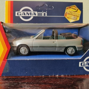 Gama Mini Opel Kadett GSI Cabriolet Grijs Miniatuur