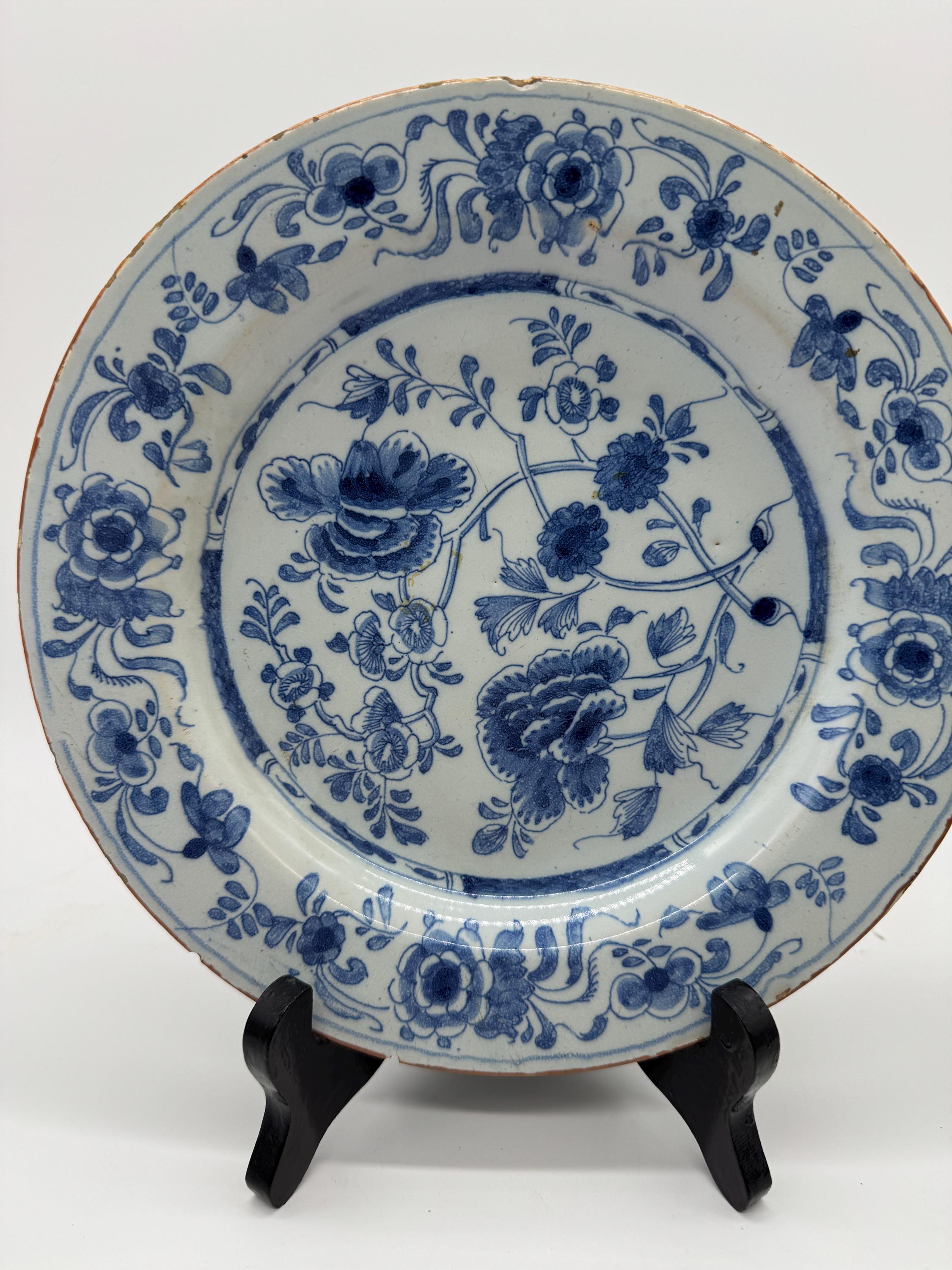 アンティーク手書き 青白い花柄の陶磁器皿 清朝時代のアンティーク青白磁皿 – 康熙帝様式の花文様 - Etsy 日本