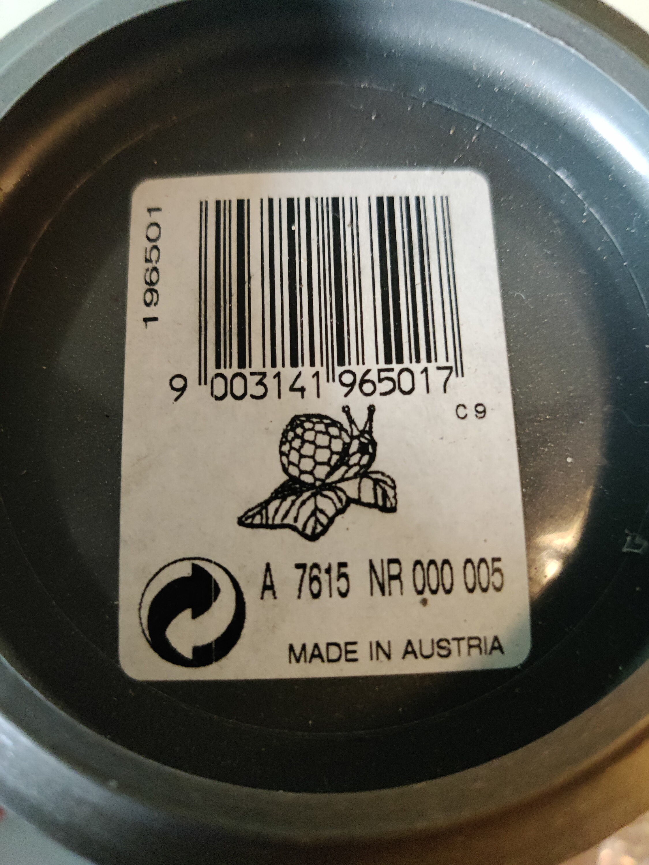 スワロフスキークリスタル カタツムリの置物（葉っぱの上） - 箱入り