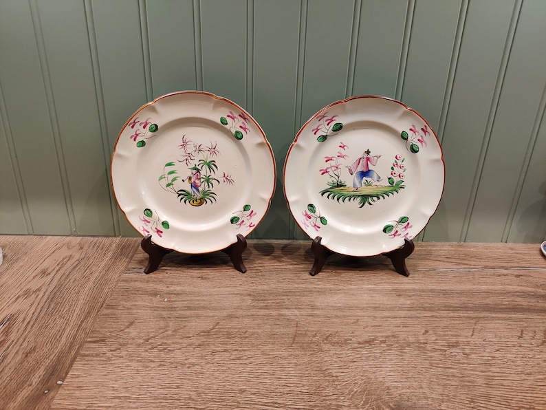 Pair of 19th century earthenware plates with Asian decor Asian inspired decorative plates Handpainted image 1