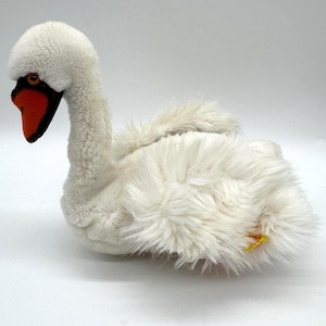 Vintage Steiff Swan Plush Toy – Model 2612/20 – White Mohair with Orange Felt Beak – German Collectible Stuffed Animal