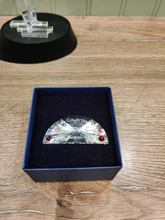 スワロフスキー マジックオブダンス アントニオ 2003年 プラーク・飾り台付き il_fullxfull.6497489110_bkmb.jpg