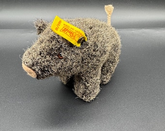 オリジナル STEIFF 青い目とオリジナルラベルのイノシシのぬいぐるみ