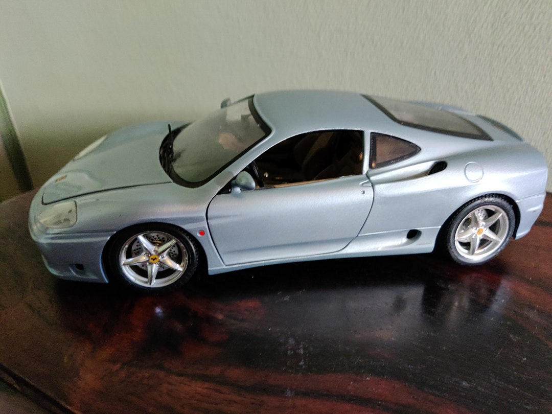 Miniature Ferrari 456GT 1992 - Burago 1/18 - Bleu - Occasion