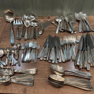 Wiskemann Silverplated Cutlery Set: 144-Piece Art Deco Serving for 12