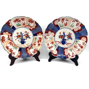 Pair of Antique Imari-style Plates – Hand Painted European Porcelain – ca. 1800–1820 (Probable) – 21 cm
