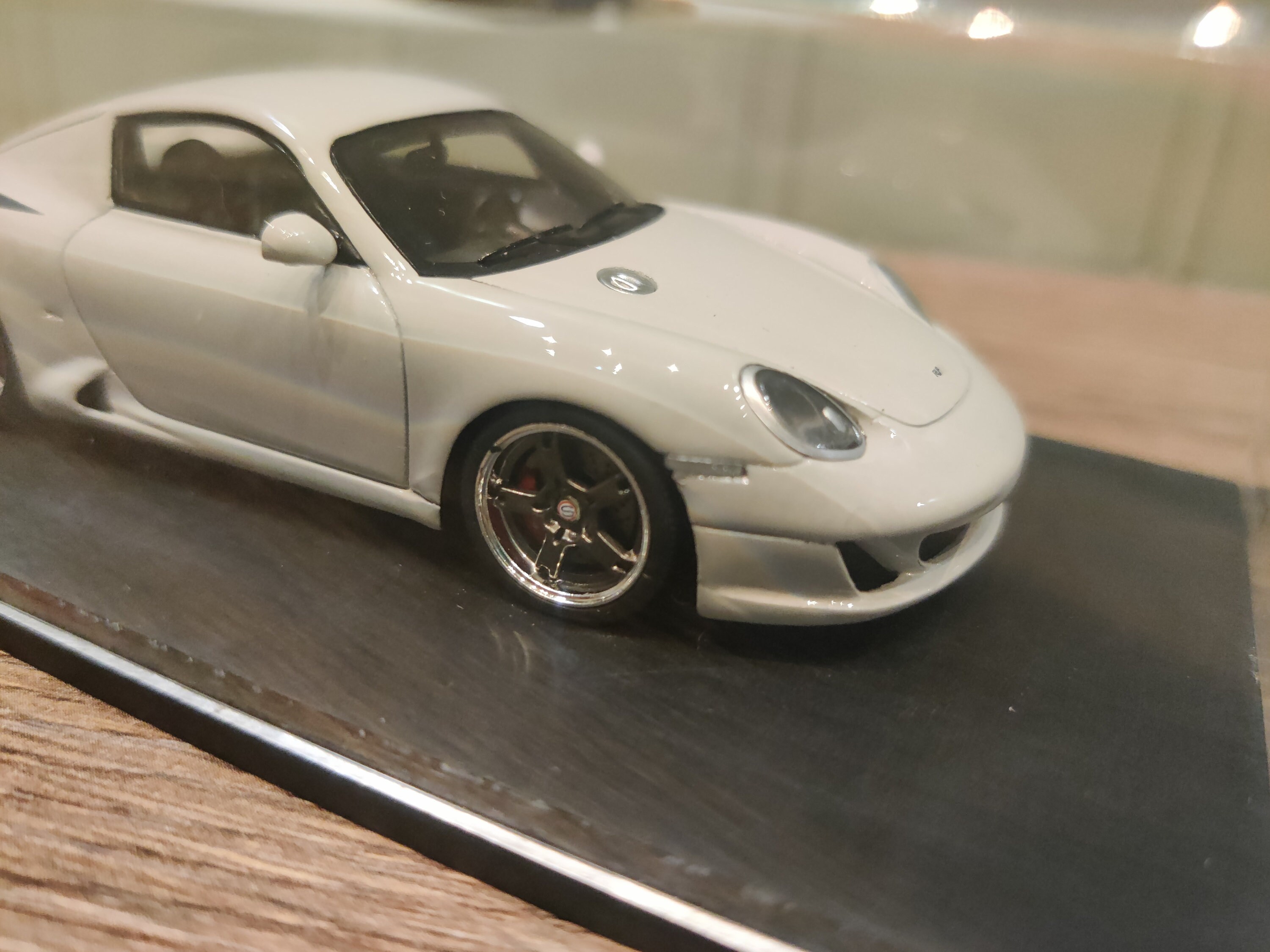 Porsche RUF RK coupé 2006 rouge métallisé 1/43 Spark S0709