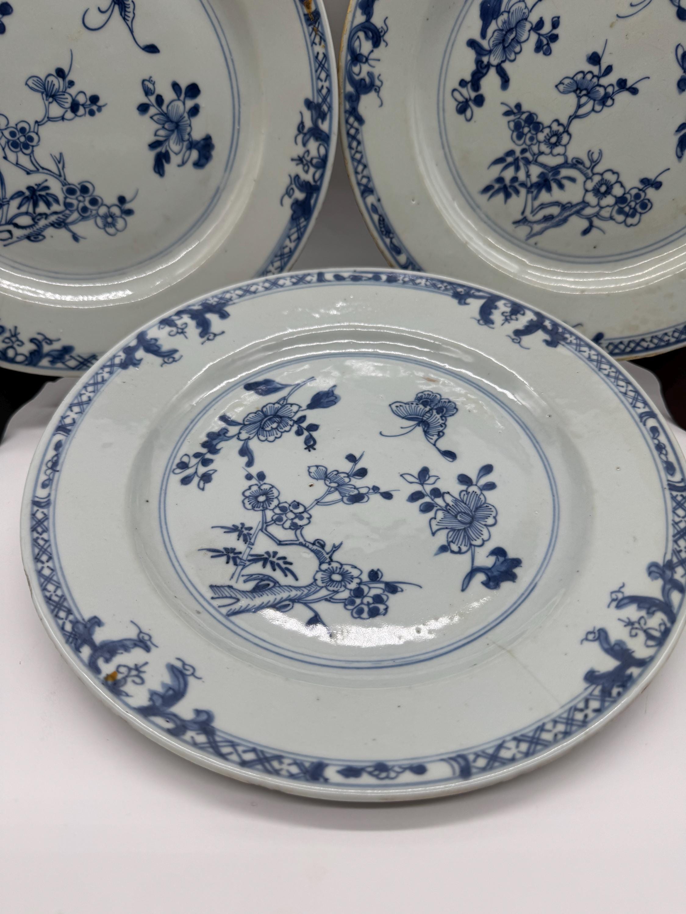 アンティーク中国輸出皿（3枚セット）- 青と白の花模様、乾隆様式