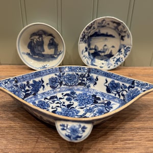 Set of three Chinese porcelain dishes- handmade and hand-painted antique Chinese bowls - set of 3