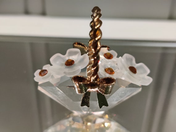 Swarovski Crystal Figurine - Swarovski Memories Flower Basket