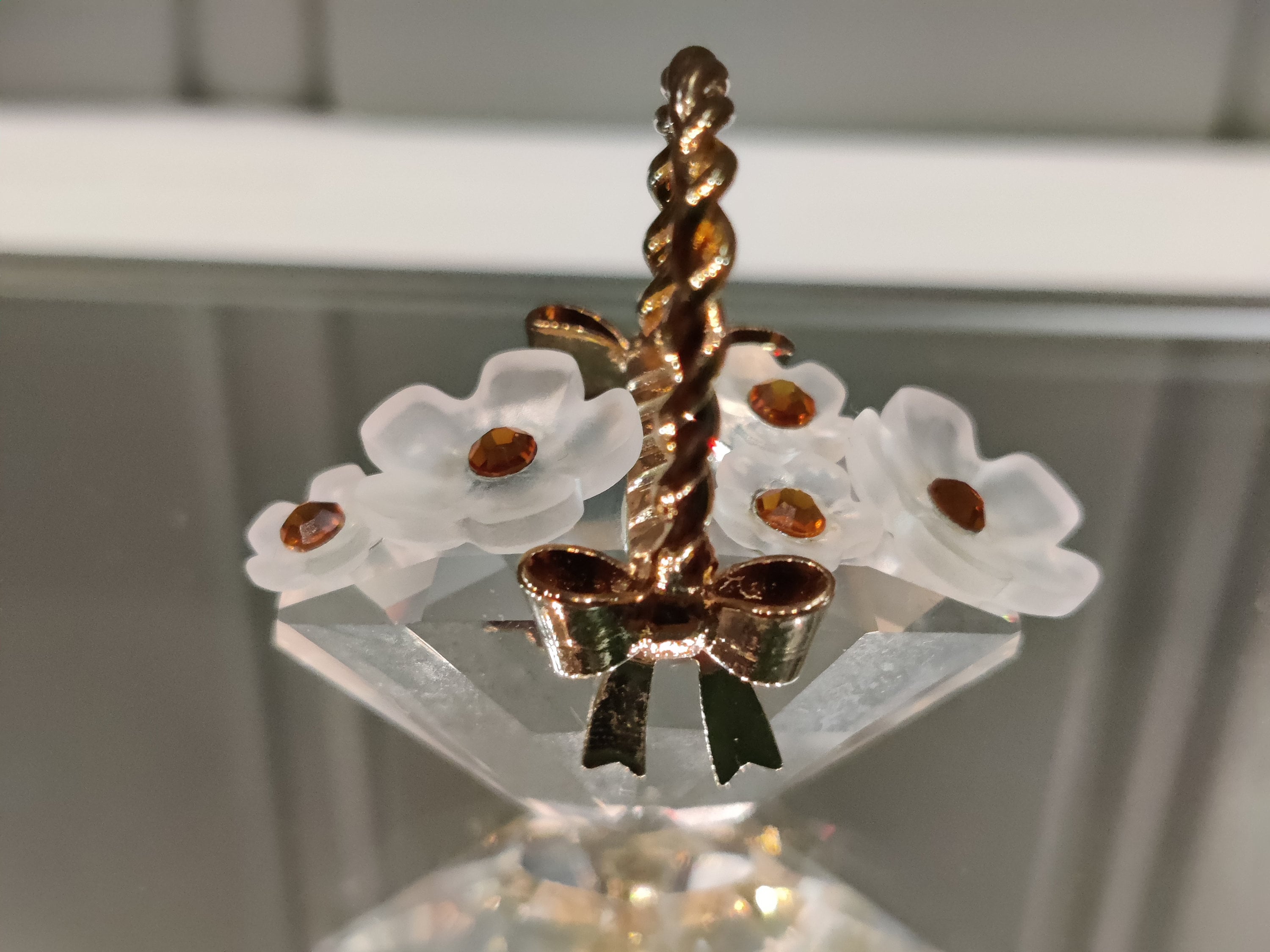 Swarovski Crystal Figurine - Swarovski Memories Flower Basket