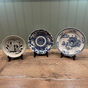 Chinese decorative plates - sold per piece - different variations