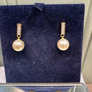 Swarovski Crystal earrings - Original Box - Swarovski crystal figurines