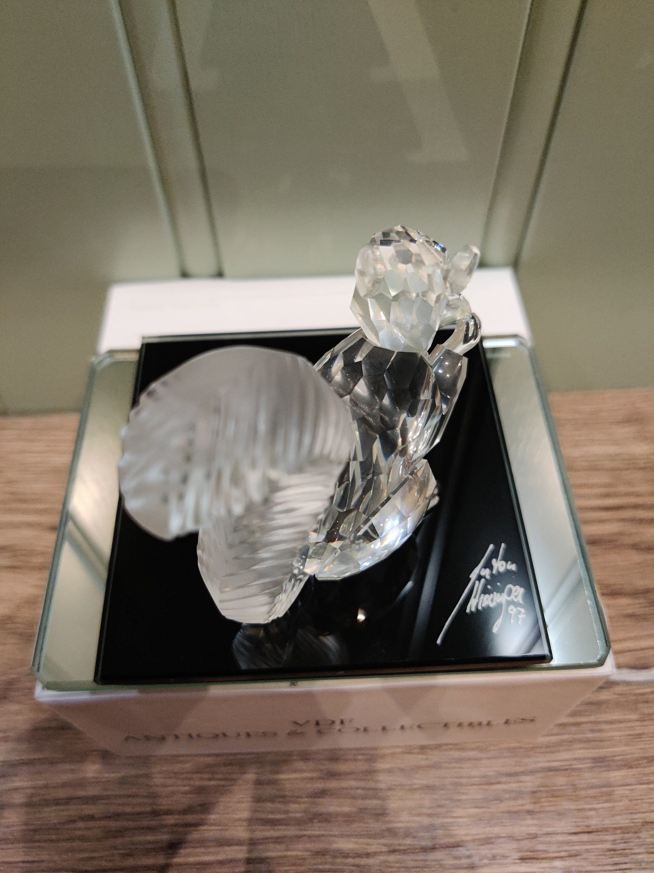 スワロフスキークリスタル リスの置物 - SCS 10周年記念サイン入り