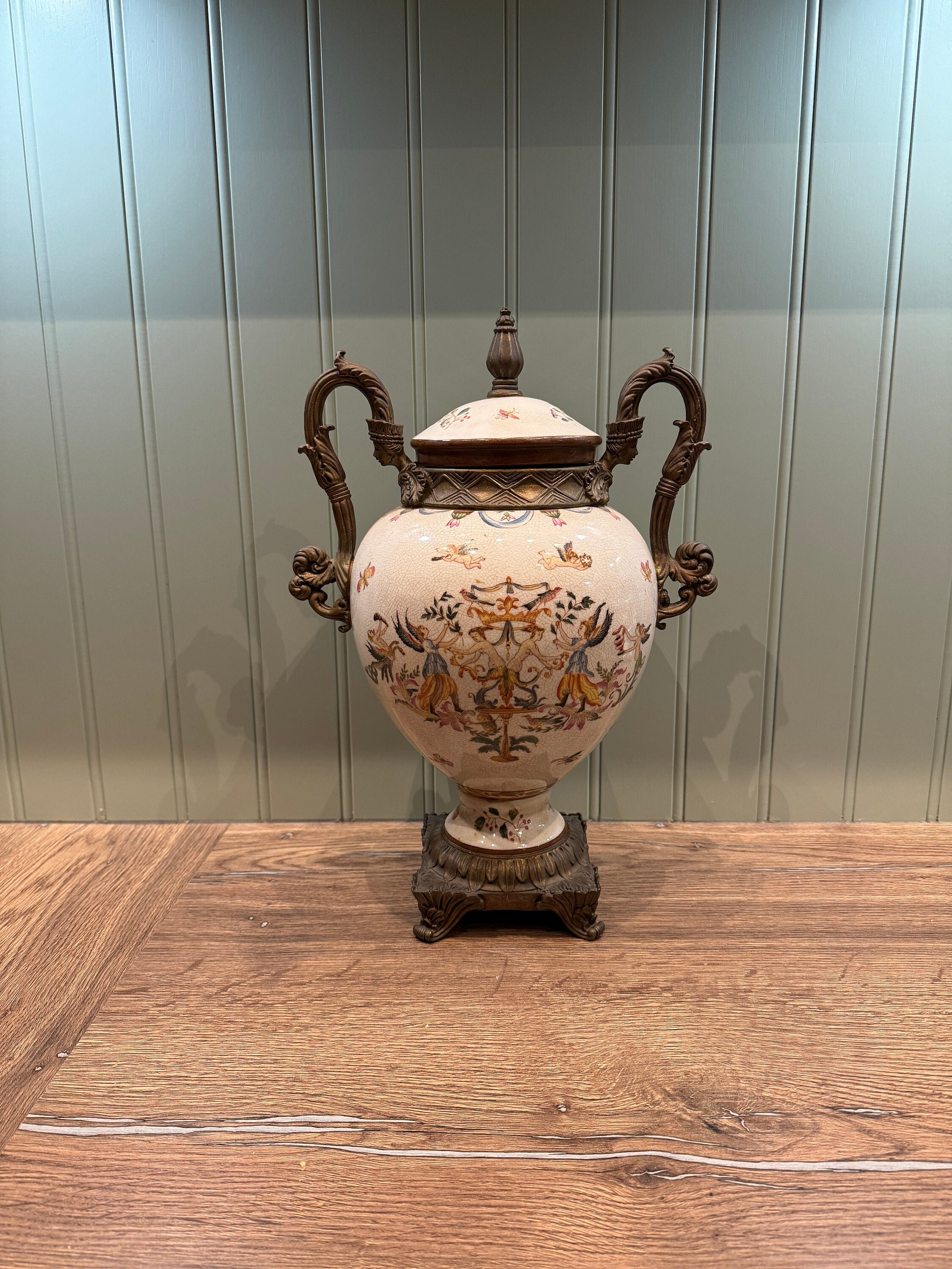 Wong Lee ナポレオン3世様式の壺 Wong Lee ナポレオン3世様式の壺