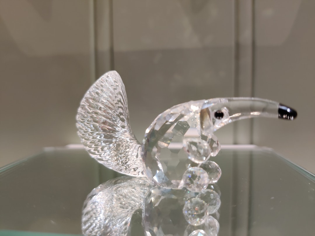 【レア商品】SWAROVSKI スワロフスキークリスタル 【ハチクイ】 スワロフスキー置物・アクセサリー専門店 ☆プラネタリウム☆
