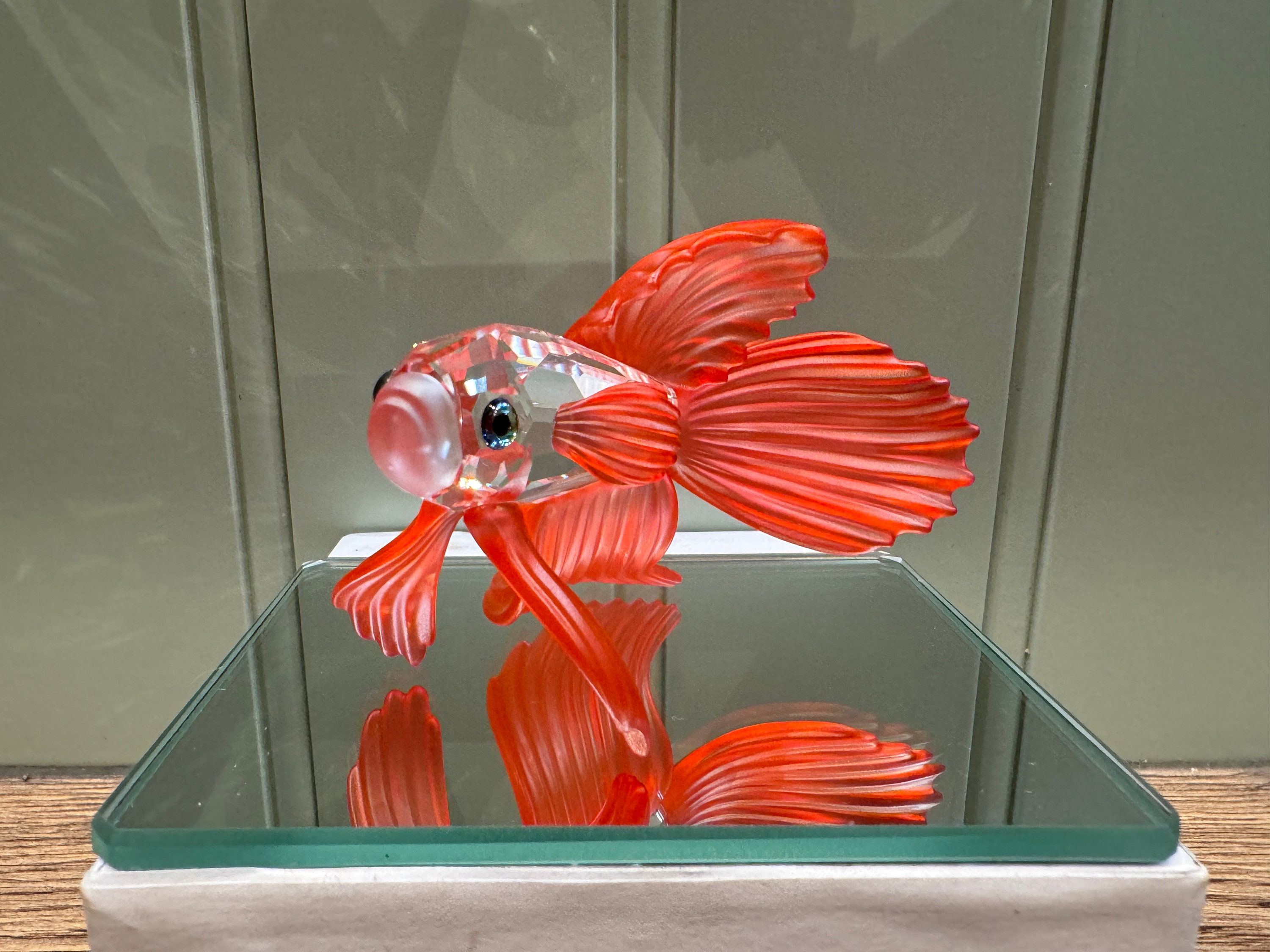 スワロフスキー　ファイティングフィッシュ　レッド Swarovski Siamese Fighting Fish Red - Swarovski Crystal Figurine