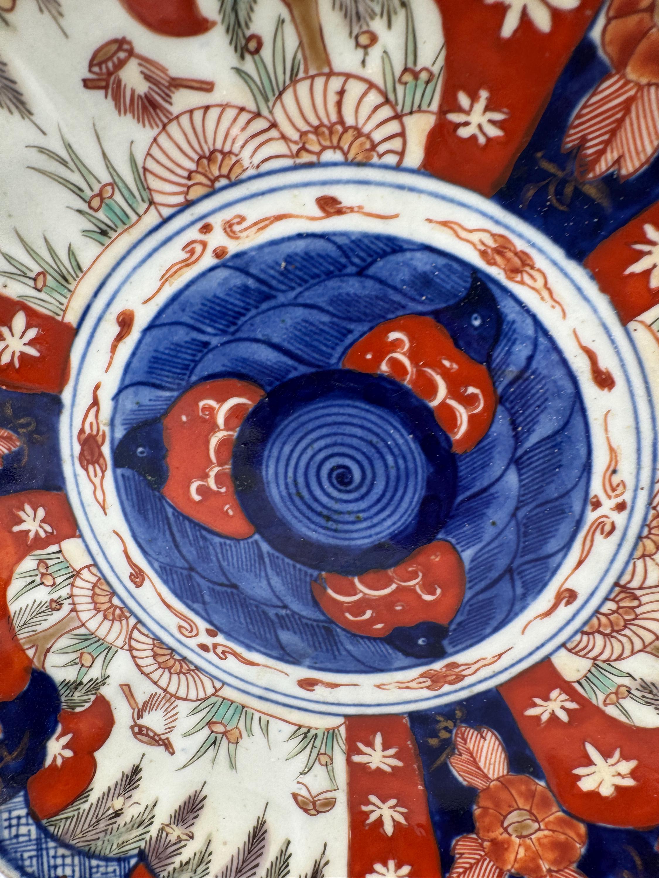 アンティーク伊万里焼皿：手描き磁器、25.5 cm（1枚にヘアライン