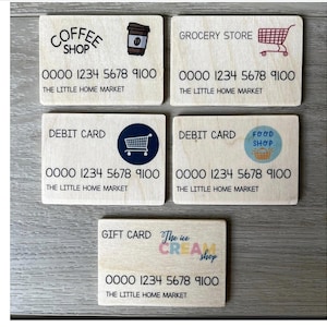 Tarjeta de crédito de madera para jugar/dinero de mentira/juego de simulación/juego imaginativo/decoración de sala de juegos para niños/tienda de simulación/accesorio de tienda