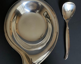 1847 Rogers Bros. Flair Entertainment Set Nut Dish & Spoon