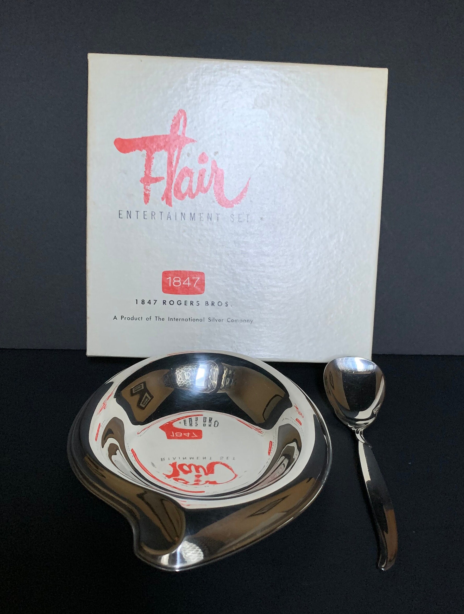 【ROGERS BROS】 FLAIR ディナーセット 4名用20本 il_fullxfull.5110164924_i8m2.jpg