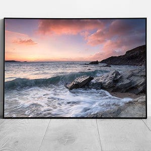 Tramonto spettacolare sull'oceano, Little Fistral Beach, Newquay, stampa artistica da parete pronta da appendere, stampa con cornice