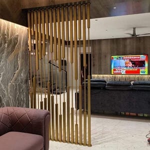 Biombo de acero inoxidable 304 con varilla vertical PVD dorada, 2,5 m, de lujo, para interiores, personalizado