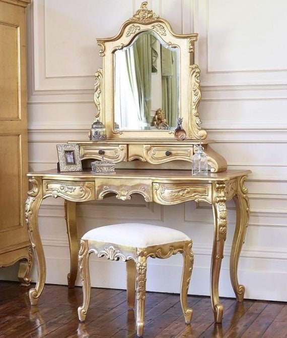 Vintage makeup vanity for cheap sale