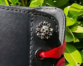 Poison Daisy Boot Studs