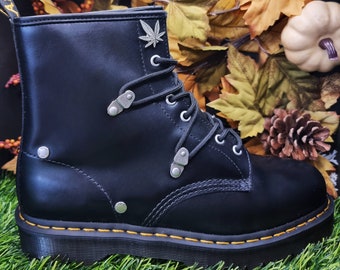 Leaf Boot Studs - Pair