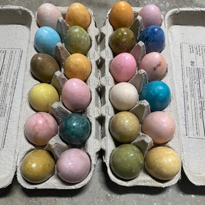 24 Alabaster Eggs With Different Colors Hand Craved