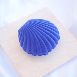 Caixa de joias em formato de concha, caixa de anel em veludo azul em formato de concha, estojo para anel de noivado/pedido de casamento, casamento na praia, embalagem de presente com tema oceânico.