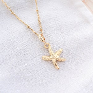 Large Sea Star Necklace in Hot Pink main image 1