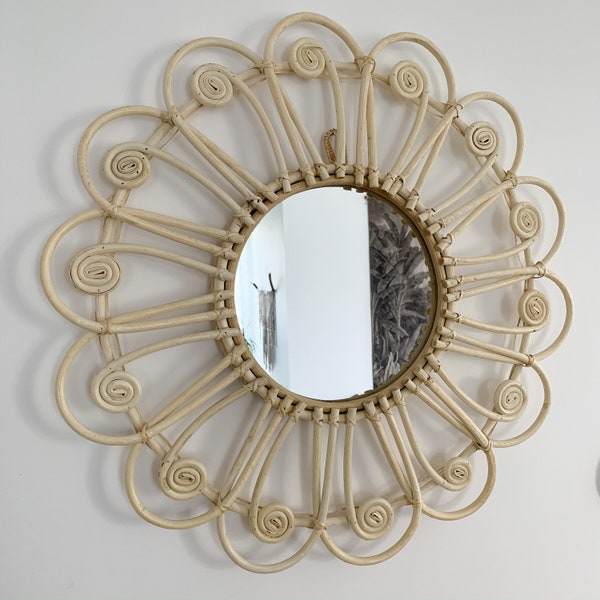 miroir rond en rotin