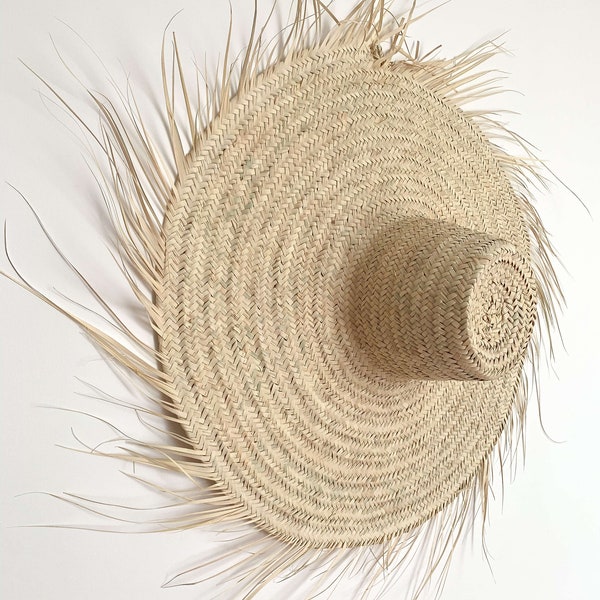 Grand chapeau de paille a franges