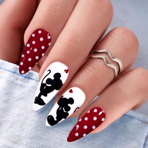 Minnie & Mickey Kissing Press On Nails - Cartoon Love