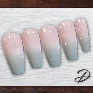 Glittering Green Summer Ombre Nails