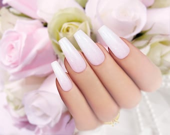 Elegant Custom Bridal Wedding Nails - Fake Press-On Nails for Your Special Day