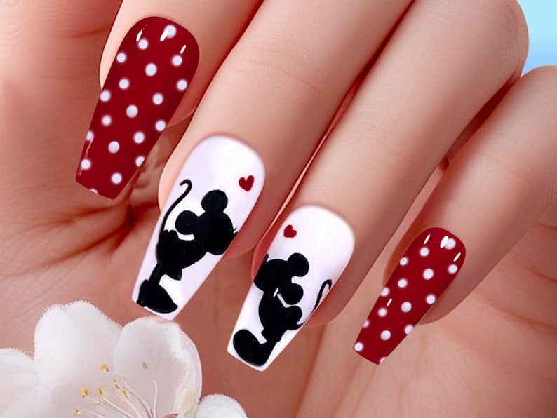 Minnie & Mickey Kissing Press On Nails - Cartoon Love
