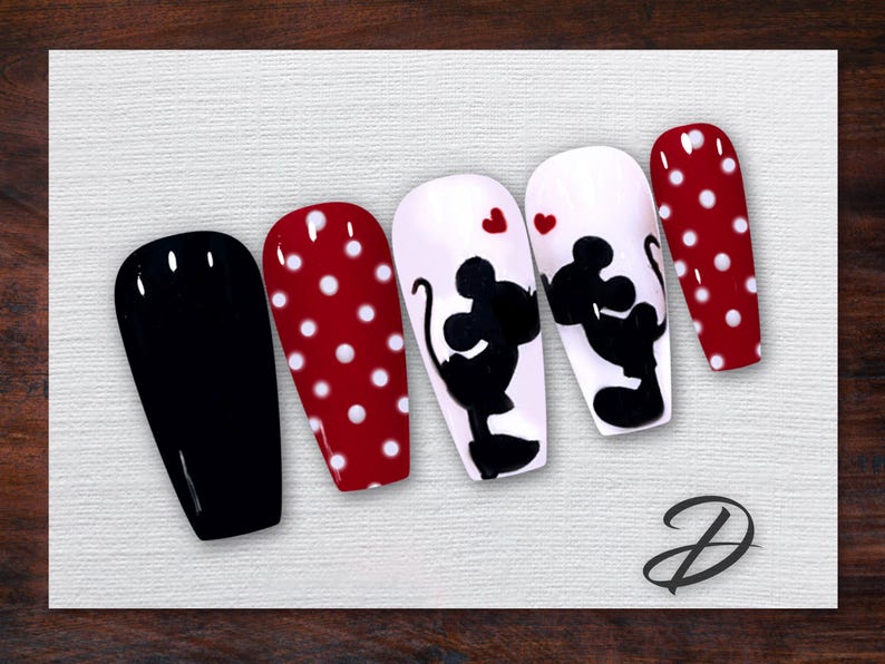 Minnie & Mickey Kissing Press On Nails - Cartoon Love