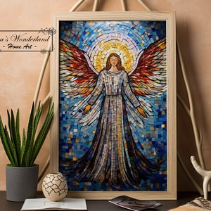 Puede incluir: Una impresión de arte en mosaico de un ángel con alas, rodeado de un fondo colorido. El ángel lleva un vestido blanco y tiene un halo. La impresión está enmarcada en un marco de madera claro.