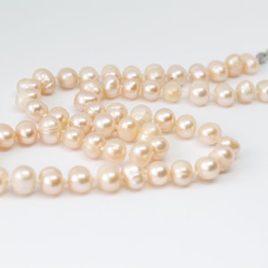 Dainty Peach Pearl Hand Knotted Choker Necklace