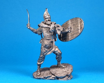 Tin miniature 75 mm, figurine of Dacian warrior, 101 AD. Metal Figure Dacian warrior, 101 AD. Scale 1:24, tin 75mm