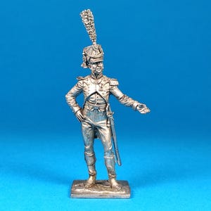 Tin miniature, figurine of French Officer of the Fusiliers-Chasseurs of the Imperial Guard, France 1806-1814. Tin 54mm Scale1:32