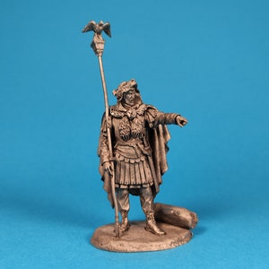 Tin miniature, figurine of Aquilifer of the VIIth Claudian Legion, 56 AD. Metal Figure a Aquilifer. Scale 1:32, tin 54mm
