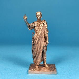 Tin miniature 54mm, figurine of Caesar&#39;s first Triumph dedicated to the conquest of Gaul, 52 BC. Metal Figure Caesar&#39;s. Scale 1:32, tin 54mm
