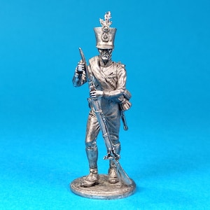 Tin miniature 54mm, figurine of Fusilier of the 4th Infantry (German) Regiment Hoch und Deutschmeister. Austria 1809-1814. Scale 1:32