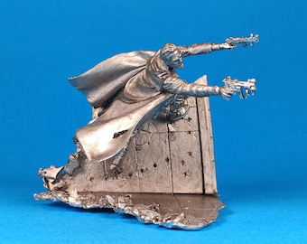 Zinnminiatur von Neo in der Matrix. Metall Figur eines Neo in der Matrix. Maßstab 1:32. Zinn 54 mm.
